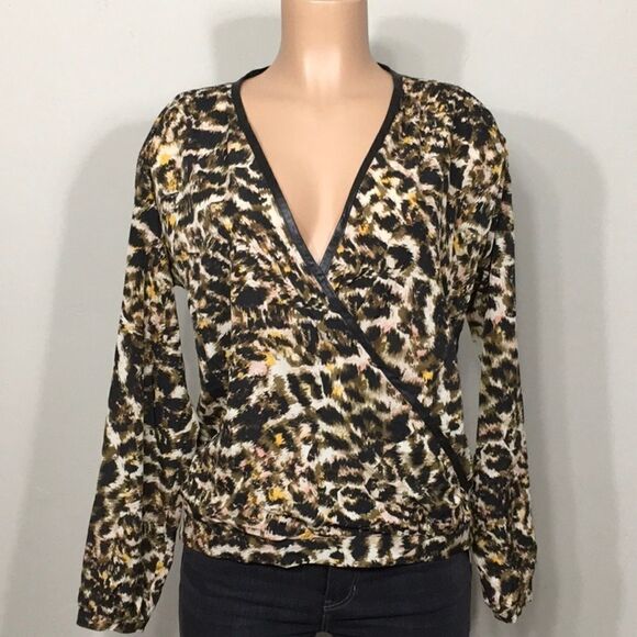 Patterson J. Kincaid. Surplice leopard top. New - Picture 2 of 12